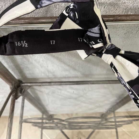 Nicole Miller Novelty Bowtie Pre-tied Men’s OS adjustable black white Chess play - Picture 4 of 9